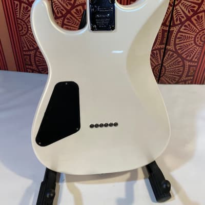 Charvel Pro-Mod San Dimas Style 1 HSS HT M Electric Guitar - Platinum Pearl Solidbody Electric Guitar with Alder Body, Maple Neck, Maple Fingerboard, 2 Single-coil Pickups, and 1 Humbucker - Platinum Pearl image 4