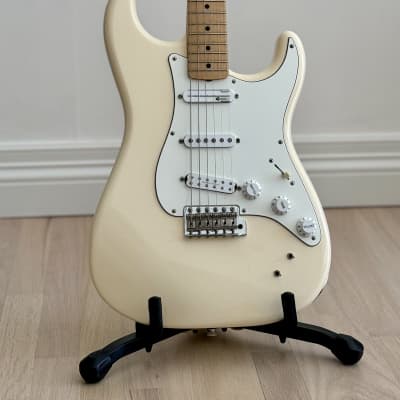 Fender Ed O'Brien Artist Series Signature EOB Stratocaster 2018 - Present - Olympic White image 2