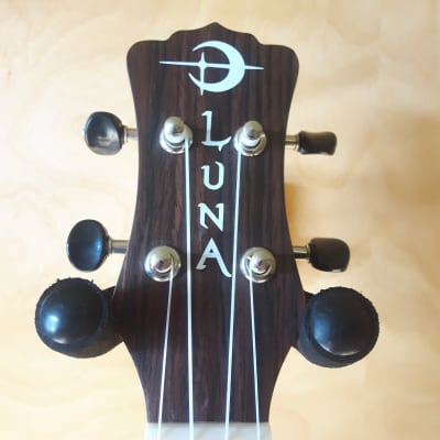 New Luna VMC Concert Ukulele Pack W/ Bag, Tuner+ Chord Chart image 5