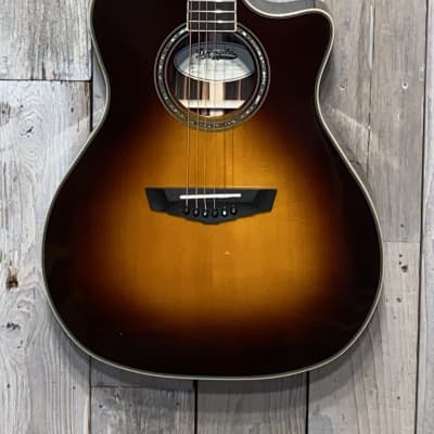 D'Angelico Excel Gramercy  Acoustic/Electric Vintage Sunburst Hard Shell Case Included plus Extras ! image 2