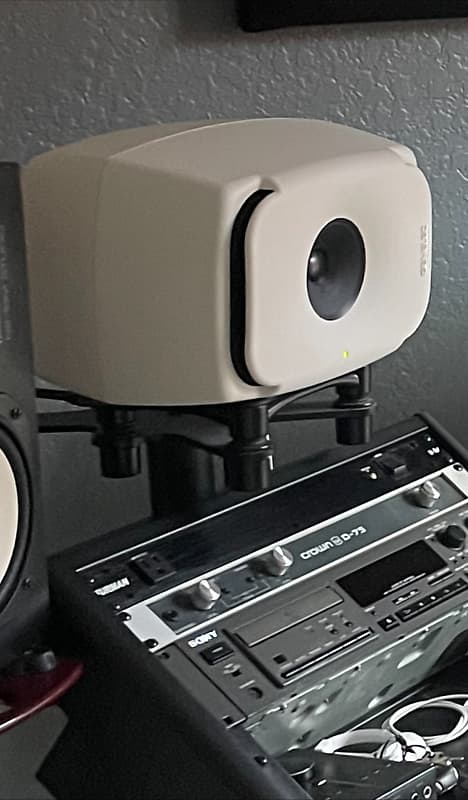 Genelec 8341A SAM 3-Way Powered Coaxial Studio Monitor (Pair Genelec 8341A SAM 3-Way Powered Coaxial Studio Monitor (Pair