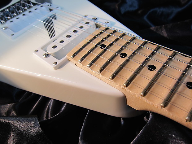 Aria Pro II XX-DLX Yngwie Malmsteen | Reverb Aria Pro II XX-DLX Yngwie Malmsteen | Reverb