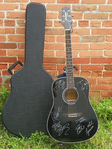 Jasmine by Takamine S341 Acoustic Guitar w/Case Signed by