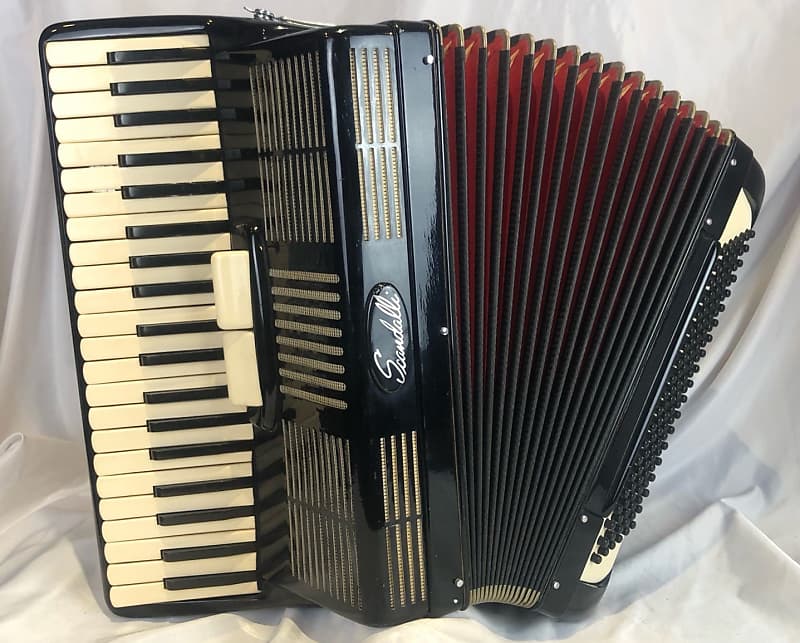 Scandalli piano deals accordion