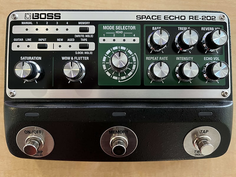 Boss RE-202 Space Echo