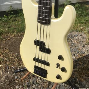 Fender Jazz Bass Special-Black Neck-1985 Pearl White-Duff GNR