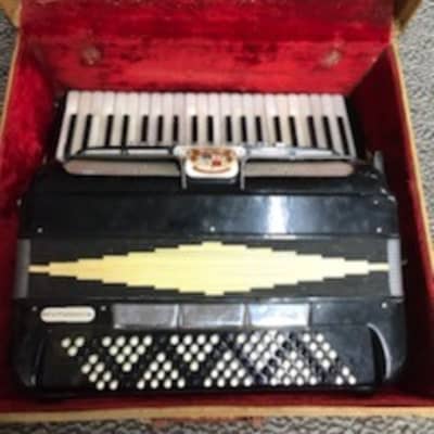 Very nice Antique Noble Futuramic Accordion in the case  complete with Straps image 10