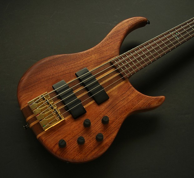 1999 Peavey Cirrus 5 String Bass *Made in USA *Neck-Thru Body