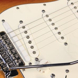 Fender/Roland G-5 VG Stratocaster V-Guitar w/ Gig Bag Fender/Roland G-5 VG Stratocaster V-Guitar w/ Gig Bag