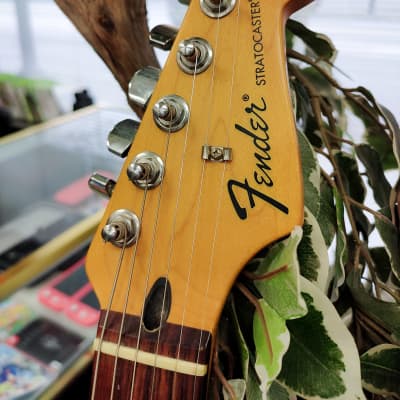 Fender Classic Player '60s Stratocaster - Candy Apple Red image 9
