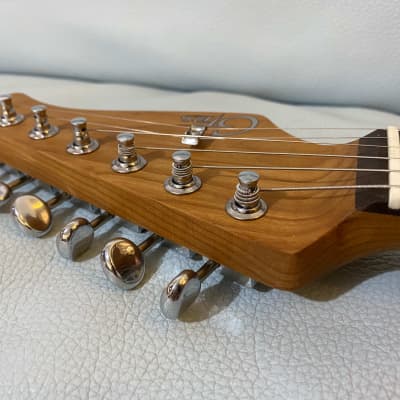 GTRS S800 Intelligent Electric Guitar with GWF4 Footswitch image 14