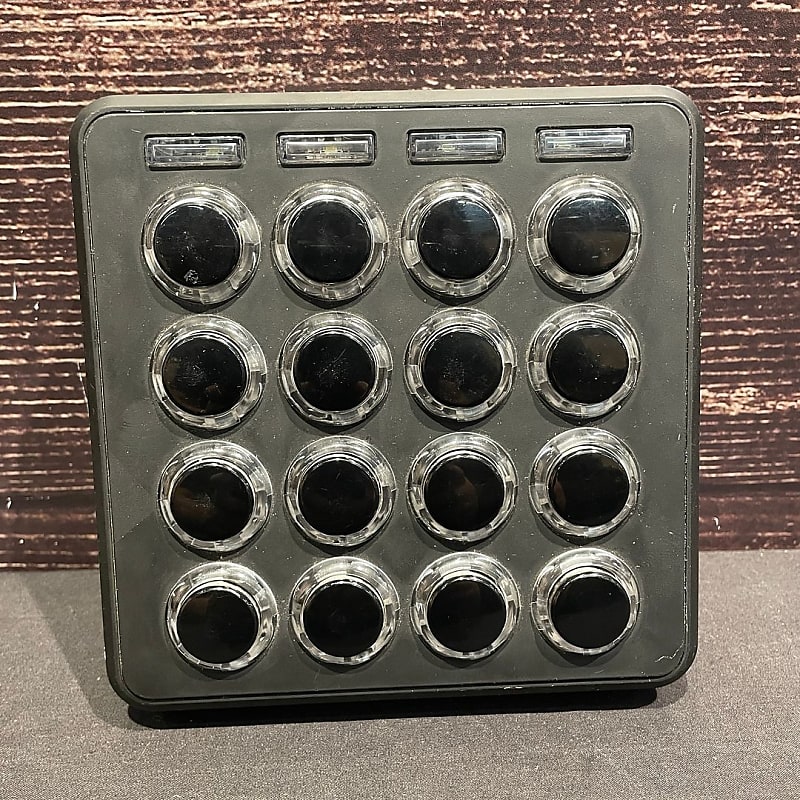 MIDI Fighter 3D DJ Controller MIDI Controller (Hollywood, CA)