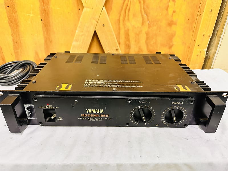 Yamaha P2050 Natural Sound Power Amplifier - Working but needs TLC