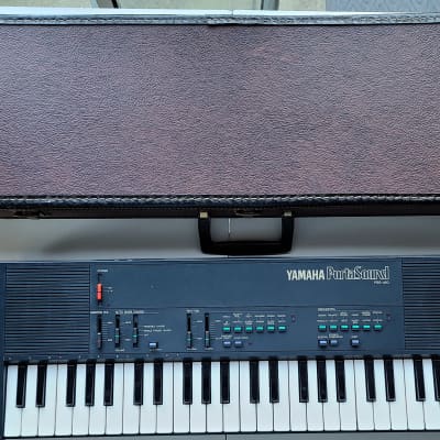 Yamaha PSS-450 Synthesizer with case and power adapter
