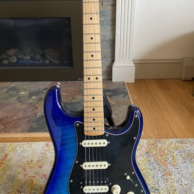 Fender Player Stratocaster HSS Plus Top Maple Fingerboard Limited