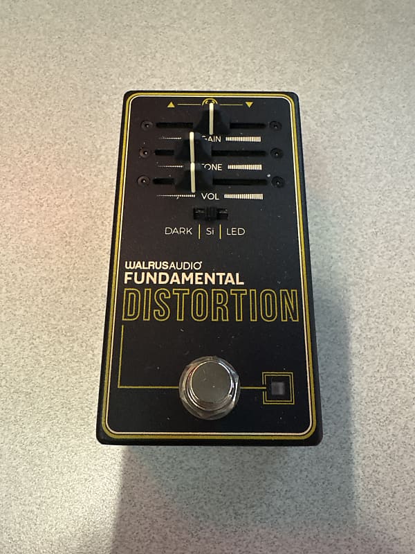 Walrus Audio Fundamental Distortion