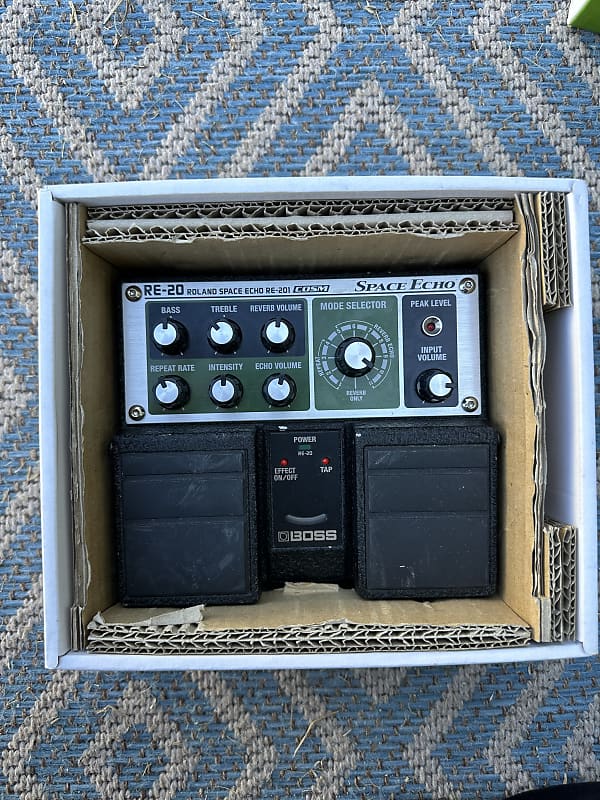 Boss RE-20 Space Echo