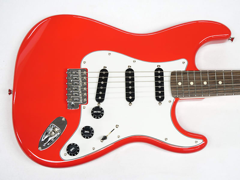 Fender　Japan　Red　Made　RW　in　Stratocaster　Limited　2022　International　Color　Morocco　(KM4390)　Reverb　UK