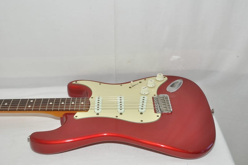 Fernandes THE Revival ESP系ボディ？PPJ