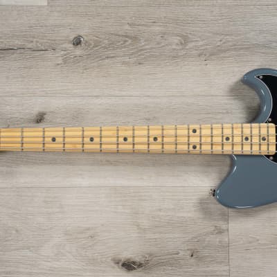 G&L Fullerton Deluxe Fallout Short Scale Bass, Maple Fretboard, Grey Pearl image 6