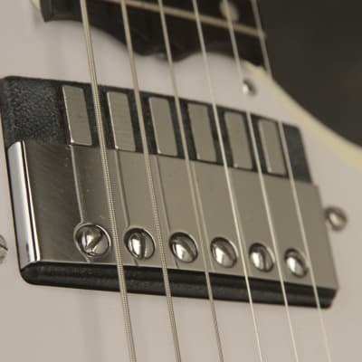 1970's Ovation BREADWINNER White with very early features image 5