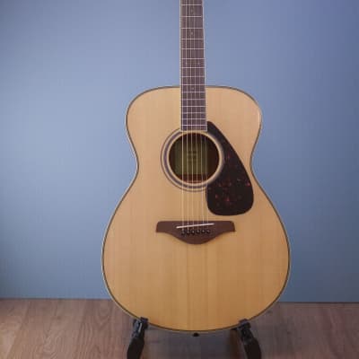 Yamaha FS820 Acoustic Guitar Concert Natural Demo image 8