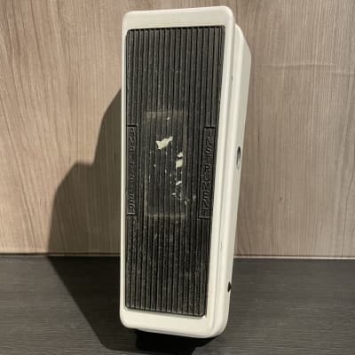 Dunlop 105Q Cry Baby Bass Wah