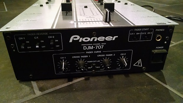 Pioneer DJM-707 Battle/Scratch DJ Mixer | Reverb