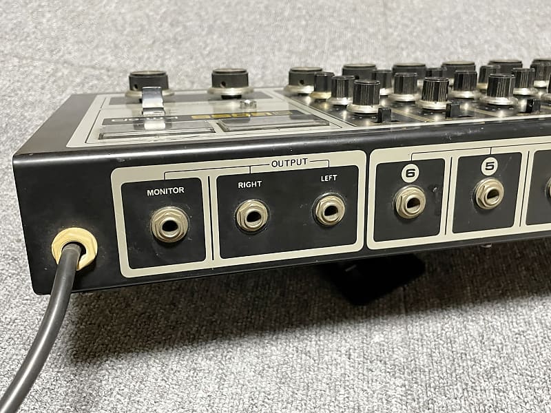 Boss KM-6B Vintage 6-Channel Mixer