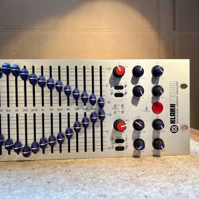 KLARK TEKNIK DN370 ステレオ30バンドグラフィックイコライザー KLARK TEKNIK DN370 ステレオ30バンドグラフィックイコライザー