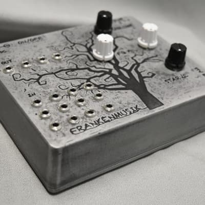 FrankenMusik Glitch Tree - Semi-Modular Drone Synth (V1) 2021 Silver / Black image 2