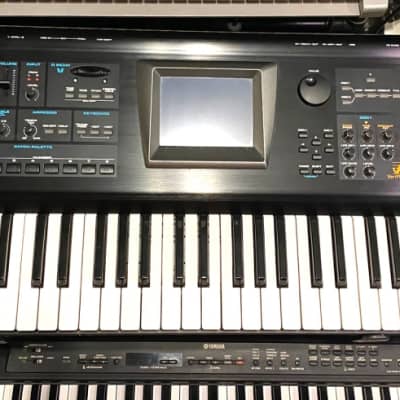 Roland V-Synth 61-Key Digital Synthesizer 2003 - 2007 - Black