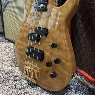 Rare USA Hamer Chaparral Max 4-string bass quilted maple with original hardshell case image 5