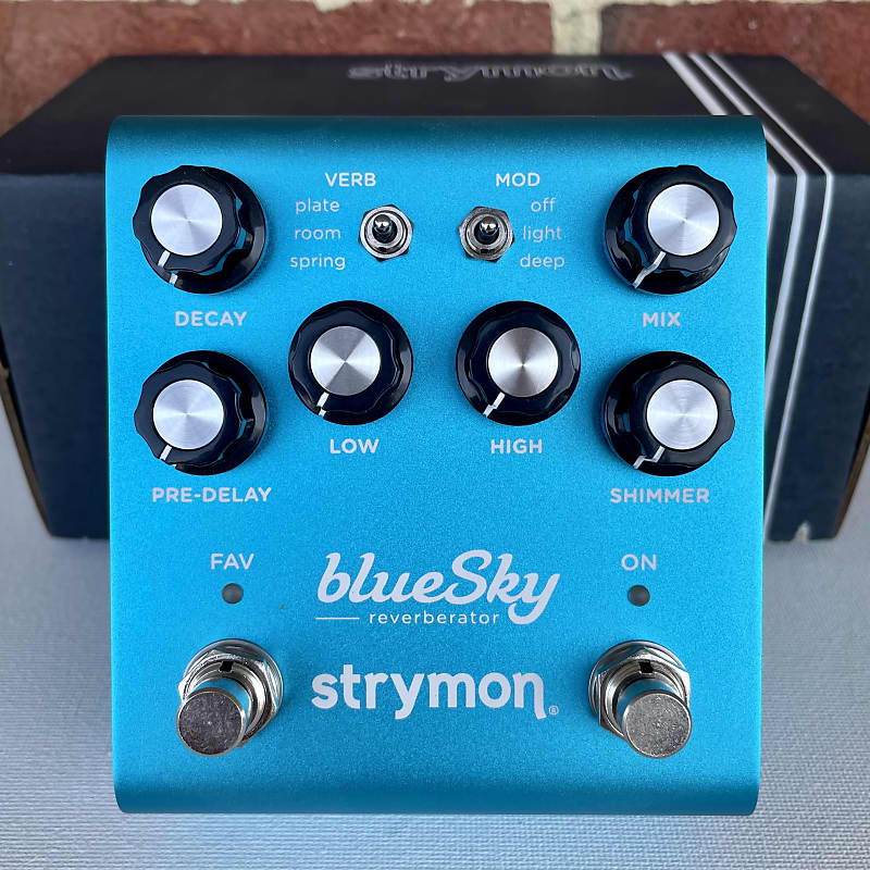 Strymon Bluesky V2 Reverberator Reverb Pedal Reverb