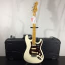 Fender American Professional II Stratocaster, Maple FB, Olympic White w/ Case