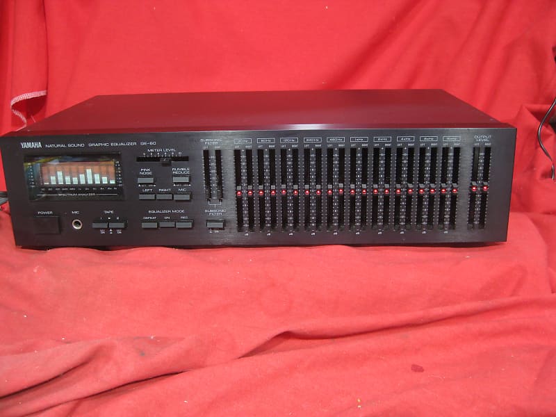 Yamaha GE-60 グラフィックイコライザー Sold)Yamaha GE60 Stereo Graphic Equalizer With Spectrum/For