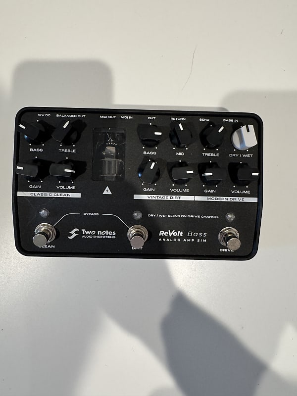 Two Notes ReVolt Bass