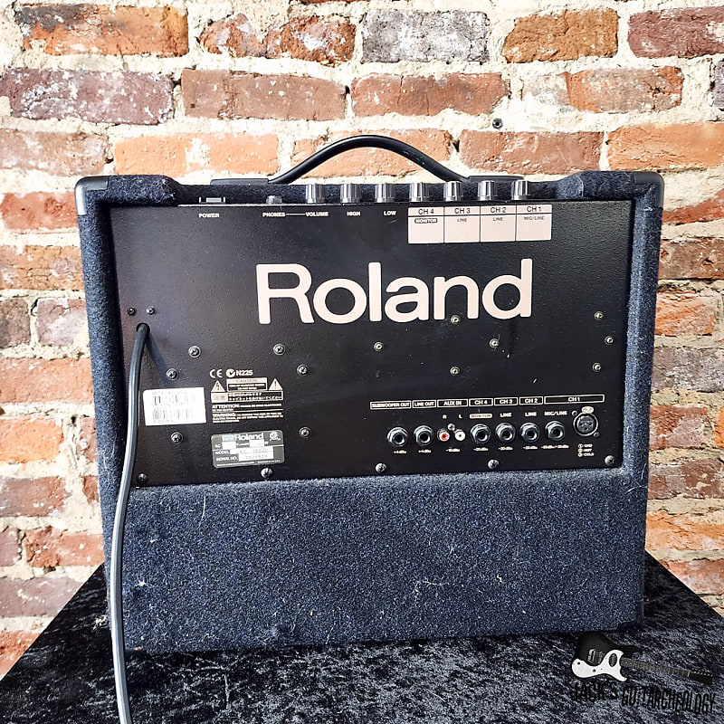 Roland KC-150 4-Channel 65-Watt 1x12