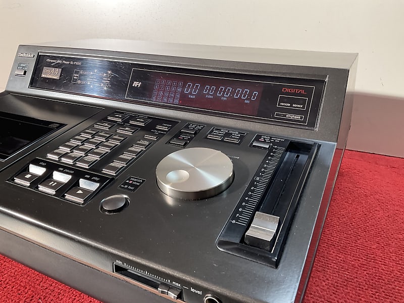 Technics SL-P 1200 professional vintage compact disc  			