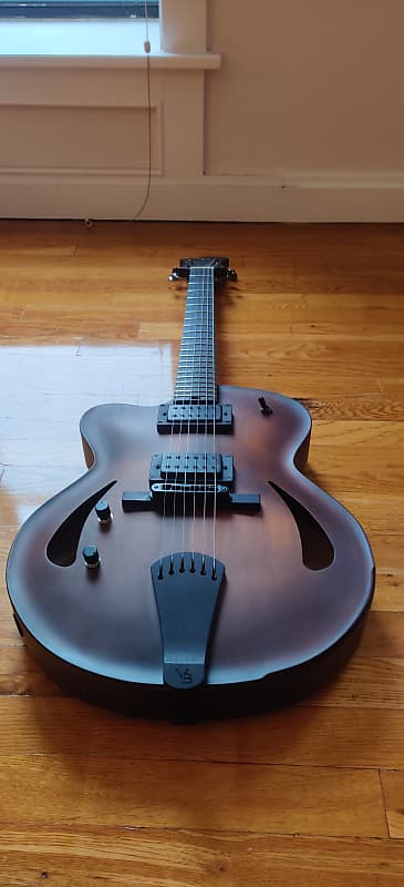 Victor Baker Guitars Model 15 2018