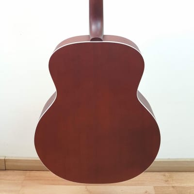 Guild USA F40 Antique Sunburst Jumbo Acoustic Guitar, All Solid body, made in the USA, includes case image 9