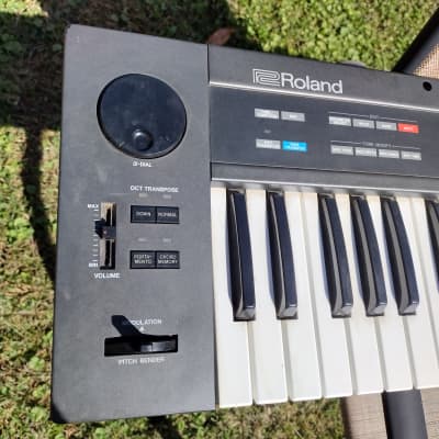 Roland Alpha Juno-2 61-Key Programmable Polyphonic Synthesizer 1985 - 1988 - Black