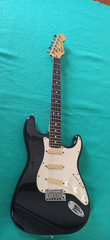 Fender Strat Plus Deluxe with Rosewood Fretboard 1988 Black image 1