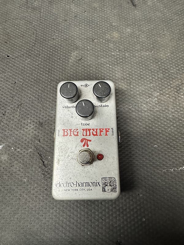 Electro-Harmonix Ram’s head big muff