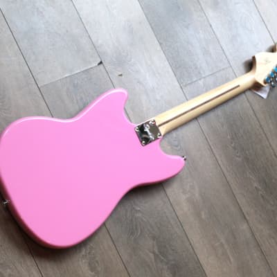 SQUIER "Sonic Mustang HH, Flash Pink , Maple" 2, 9 KG by FENDER image 2