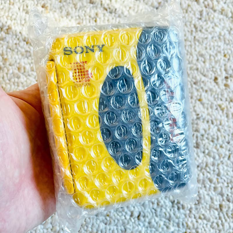 Sony WM-SXF30 Walkman Cassette Player, Beautiful Yellow, Working !