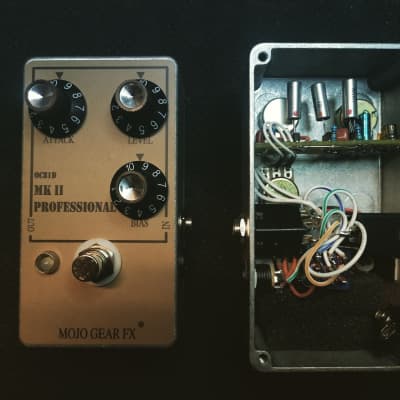 Mojo Gear Professional MkII Fuzz effect pedal replica with OC81D germanium transistors image 3