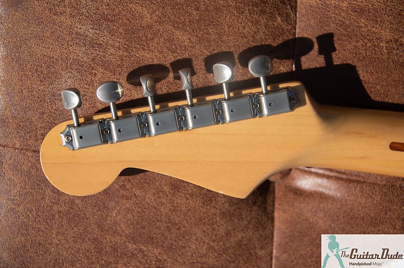 FENDER USA stratcastarZシリアル2000年 Serial-Number-Lookup_1640d0e7-