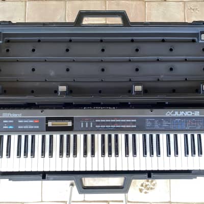 Roland Alpha Juno-2 61-Key Synthesizer with Original Roland Case