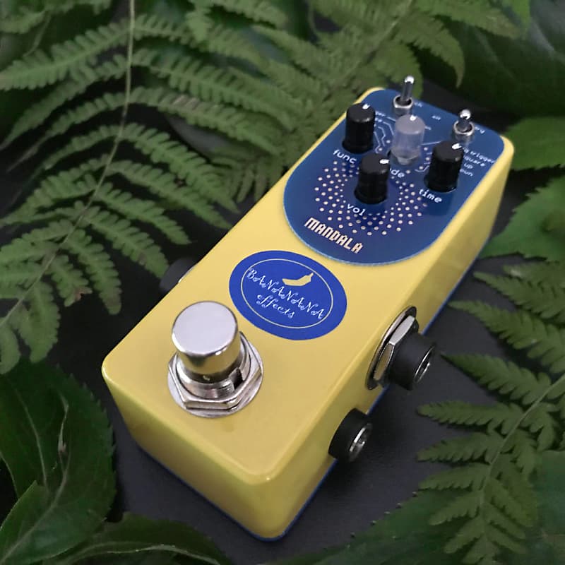 Bananana Effects Mandala Pitch Shifter/Sampler | Reverb